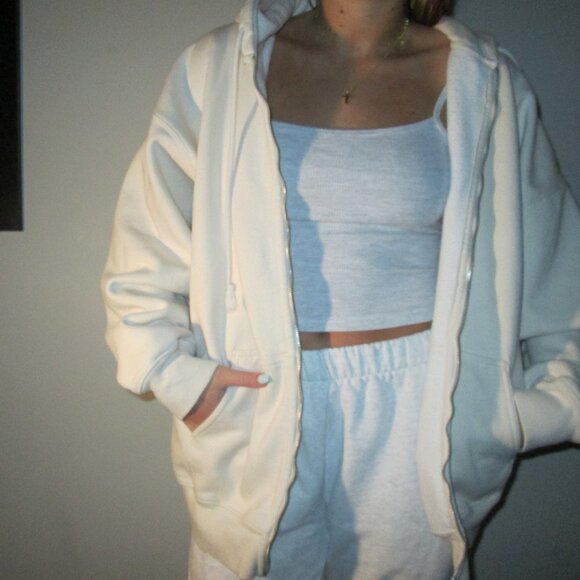 Brandy Melville Off White Zip Up Hoodie - Picture 7 of 7